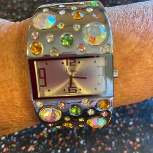 Cuff watch with crystals